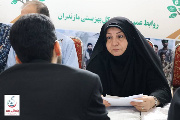 میز ارتباطات مردمی با حضور مدیرکل بهزیستی مازندران در مصلی امام خمینی (ره) ساری برگزار شد